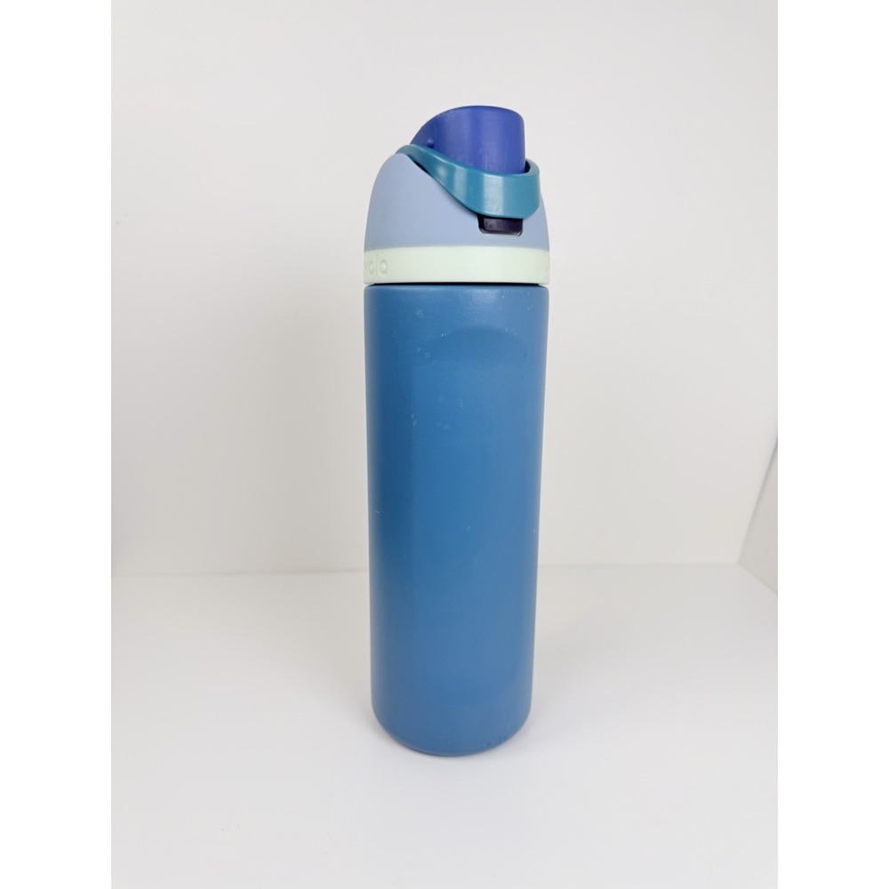Owala FreeSip 24 Oz Insulated Stainless Steel Water Bottle Denim Blue